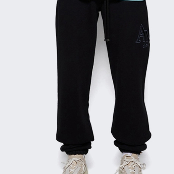 Used Amiri Staggered Jogger Sweatpants - Picture 3 of 4